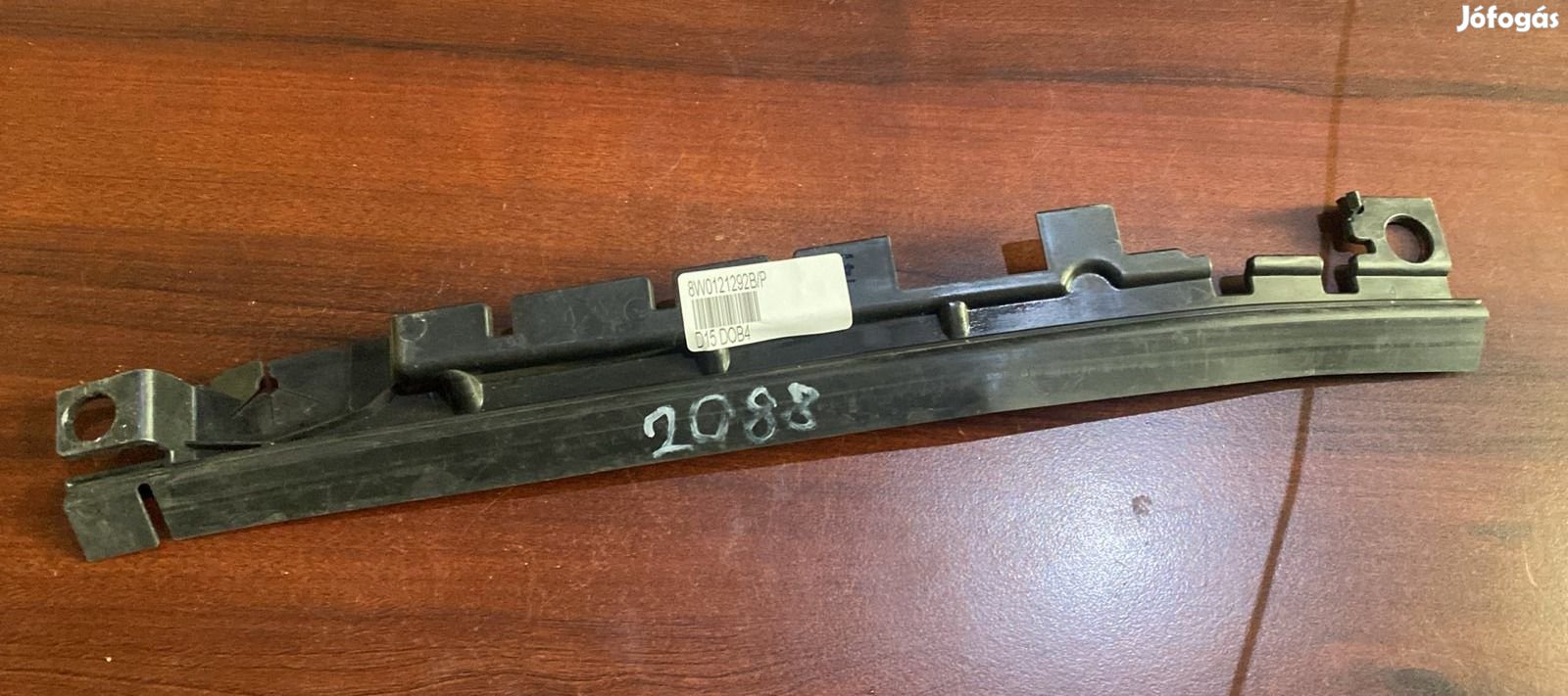 Audi A4 B9 felső hűtő légterelő 8W0121292B eladó