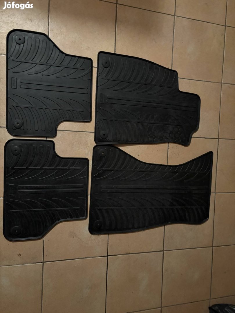 Audi A4, autó gumiszőnyeg
