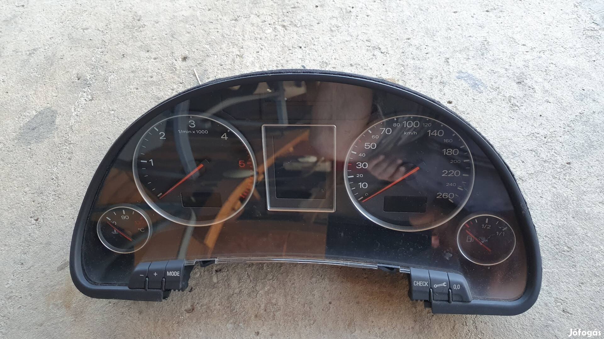 Audi A4 b6.b7 gyári műszerfal eladó 