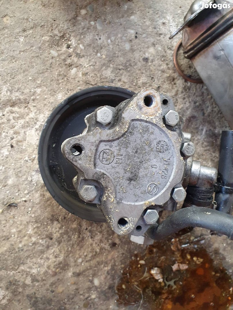 Audi A4 b6.b7 szervo szivattyú eladó 10e.ft darabja 