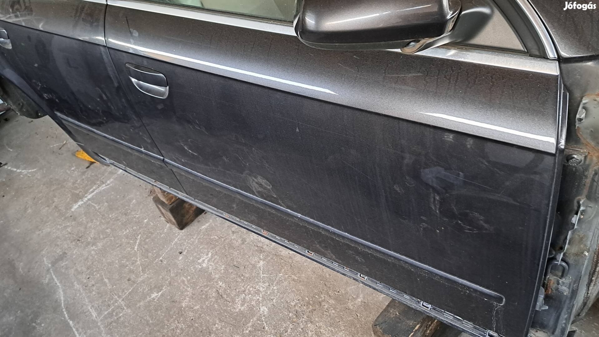 Audi A4 b7 ajtólap eladó, Lz7l színben