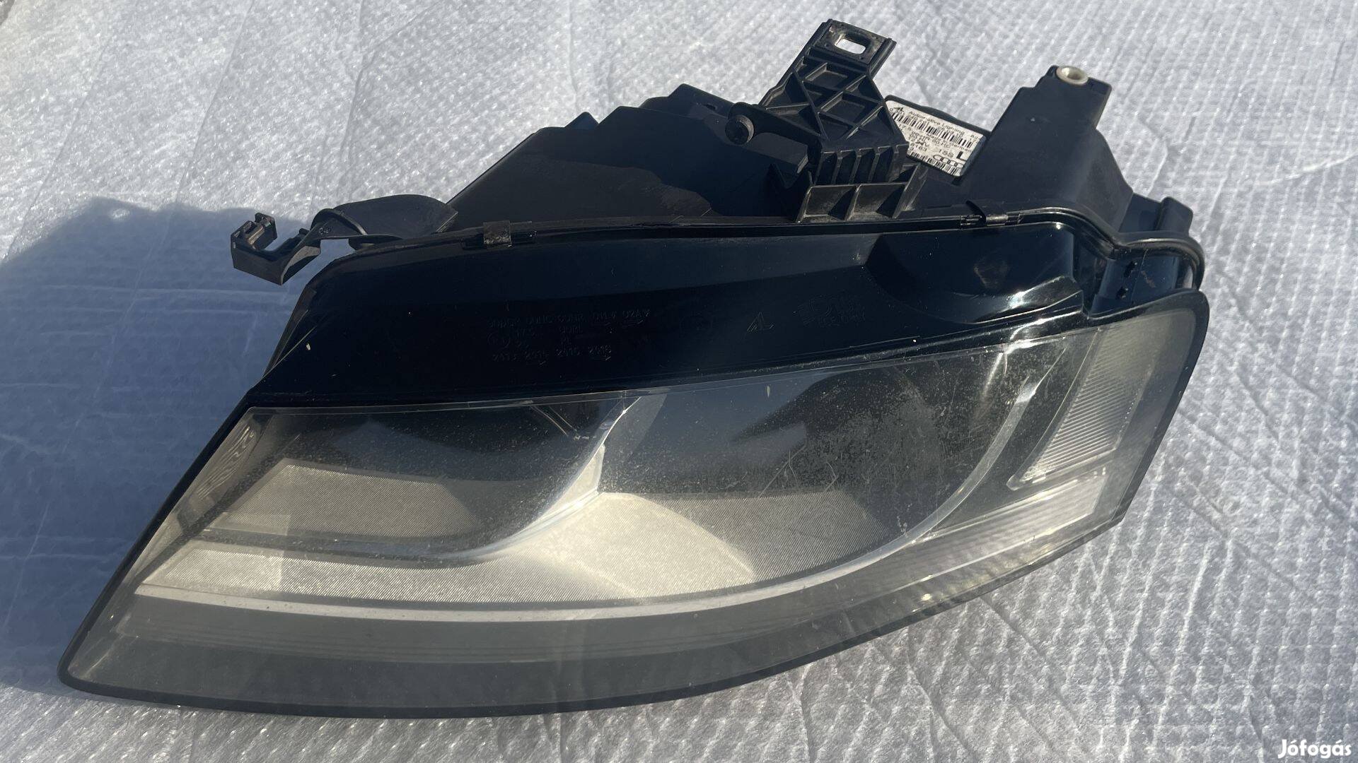 Audi A4 bal első fényszóró 8K0941003