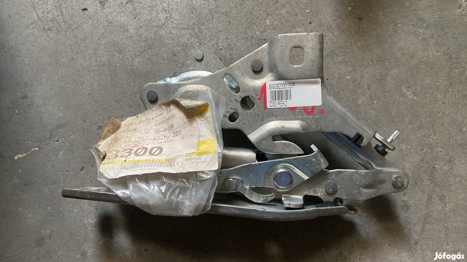 Audi A4 bal fedélpánt 8W0823301E eladó