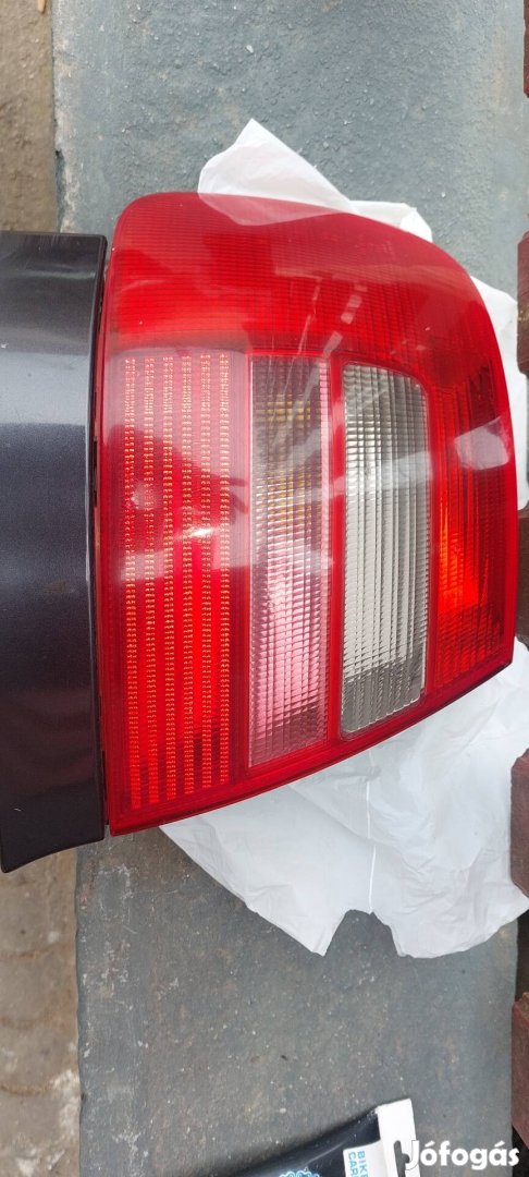 Audi A4 bal hátsó lámpa