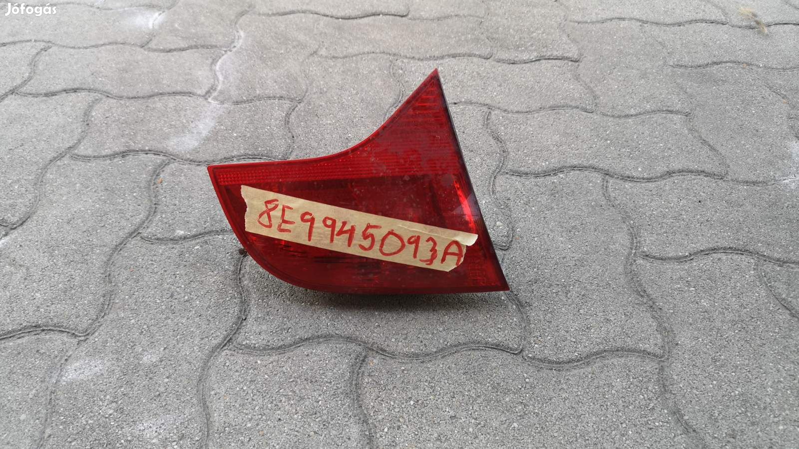 Audi A4 bal hátsó lámpa 8E9945093A eladó
