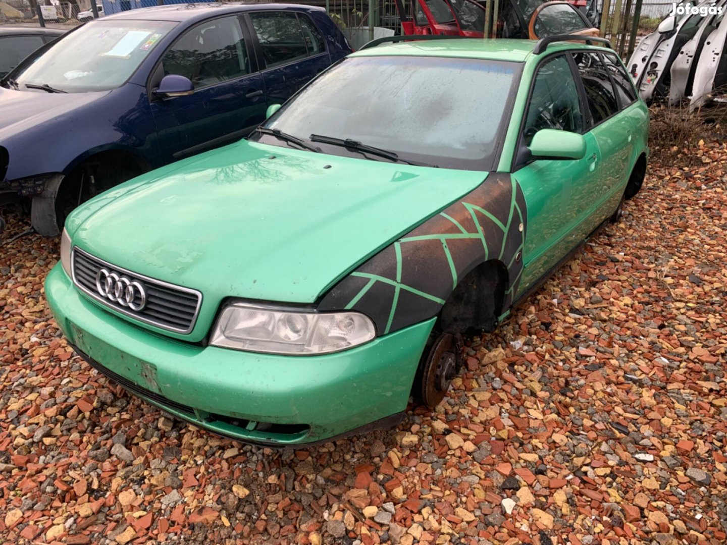 Audi A4 bontott alkatrészei eladók