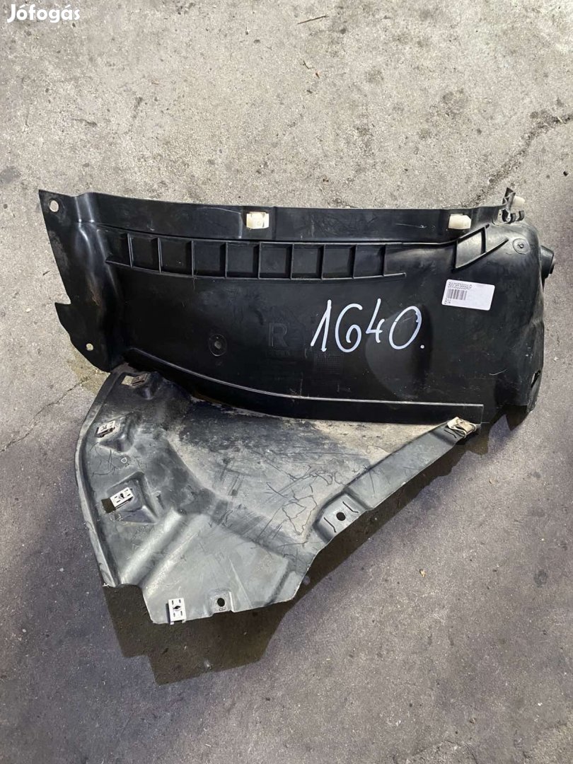 Audi A4 első jobb oldali sárvédő bélés 8W0853888A eladó