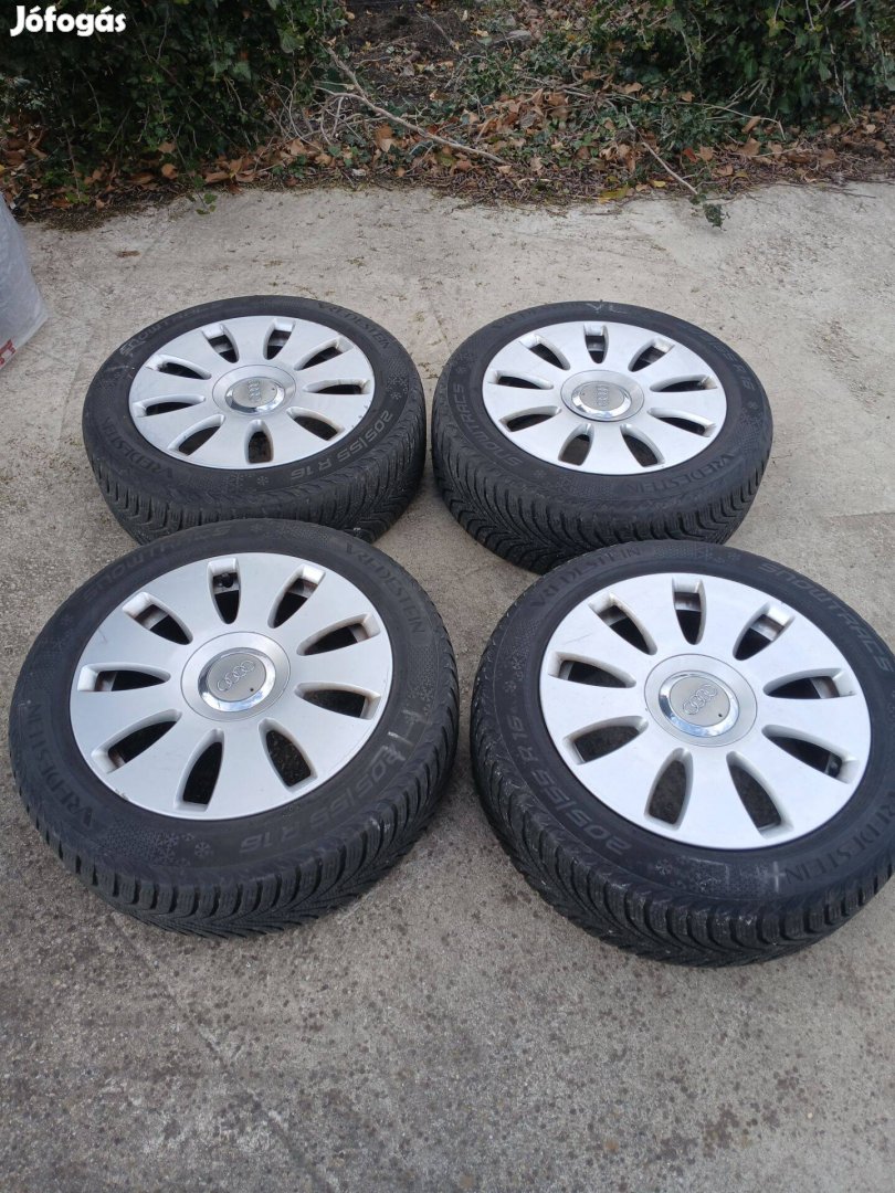 Audi A4 gyári alufelni vredestein téli gumival