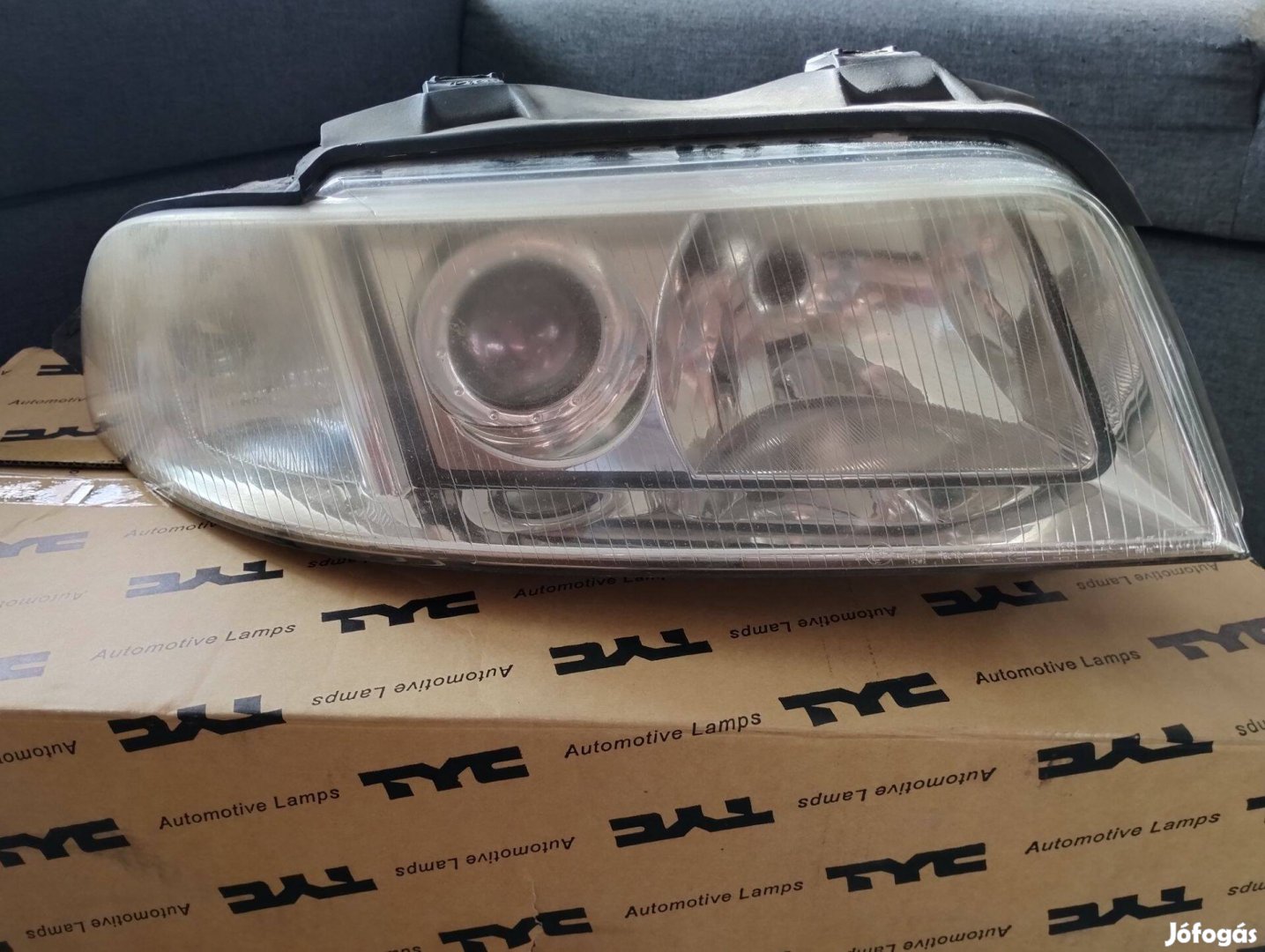 Audi A4 jobb első lámpa