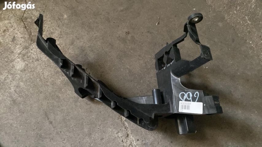 Audi A4 jobb első lámpa tartó 8K0805608B eladó