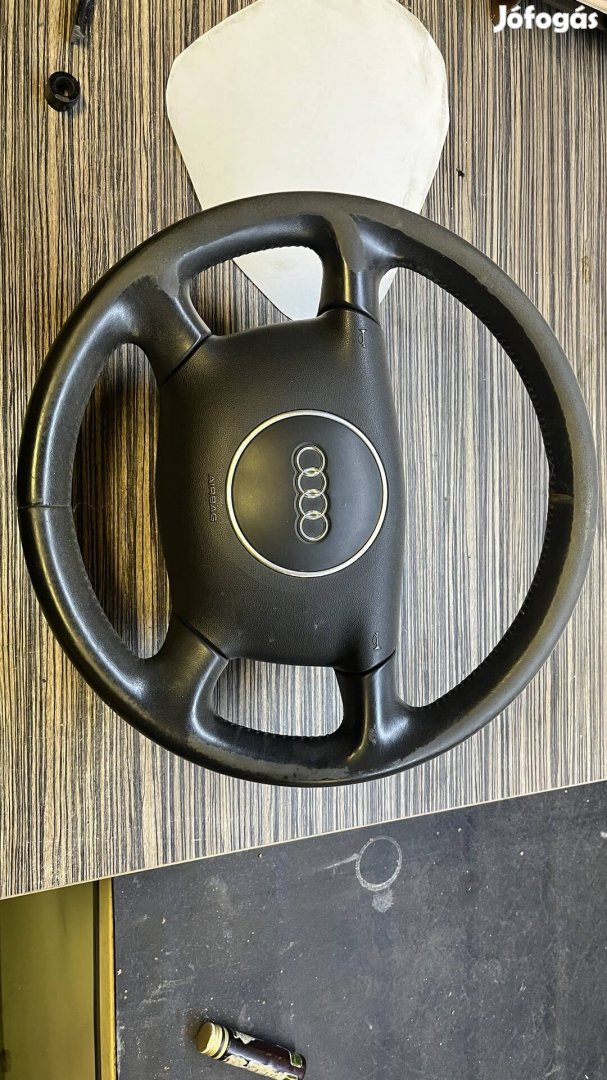 Audi A4 kormány 
