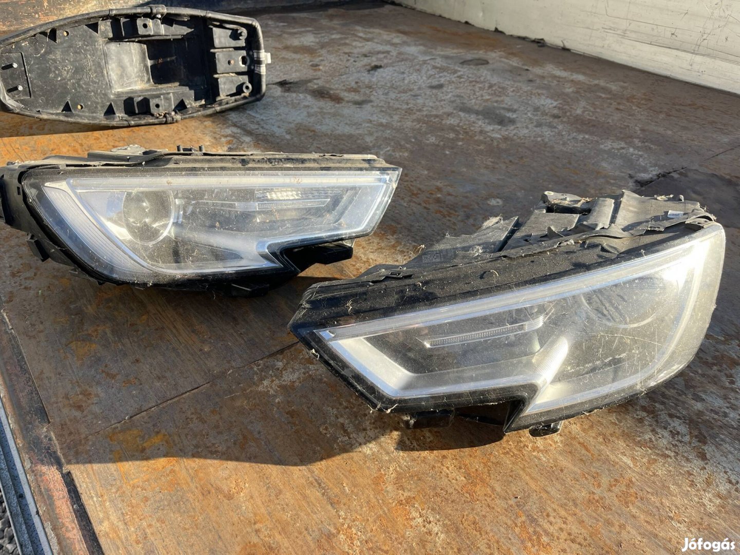 Audi A4 lámpa fényszóró pár 
