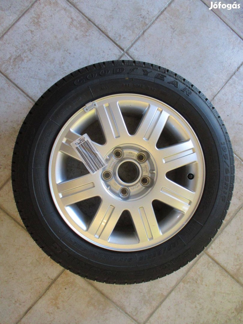 Audi A4 nyári gumi alufelnin 195/65R15