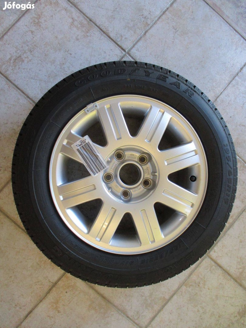 Audi A4 nyári gumi alufelnin 195/65R15