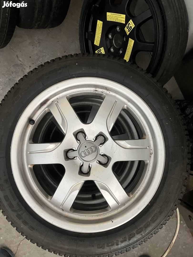 Audi A5 17" alufelni téligumival