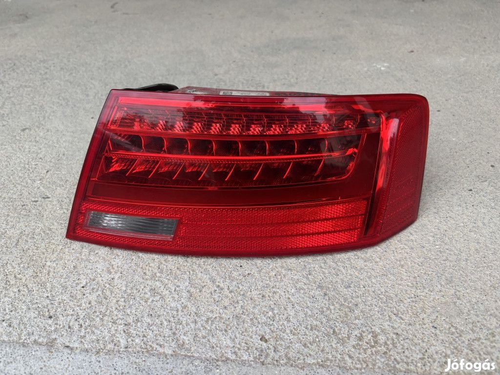Audi A5 8T Sportback jobb hátsó LED lámpa 8T8945096F