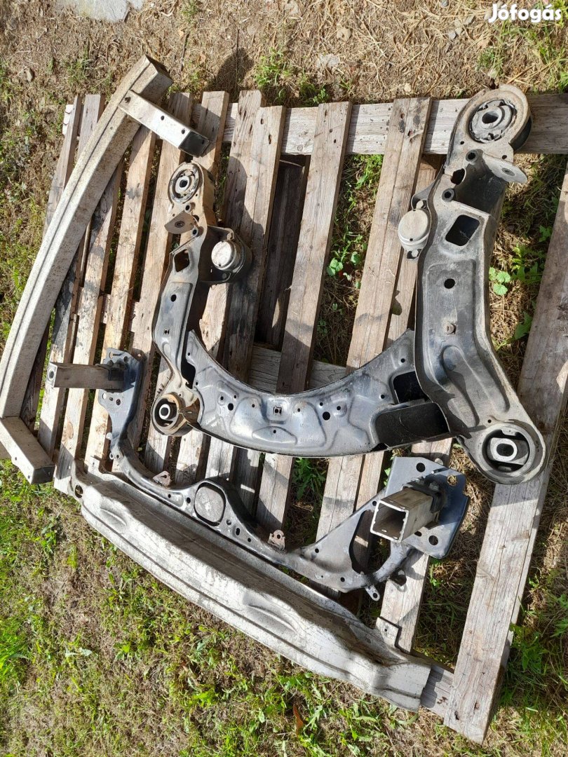 Audi A6 2004-2011 első bölcső eladó