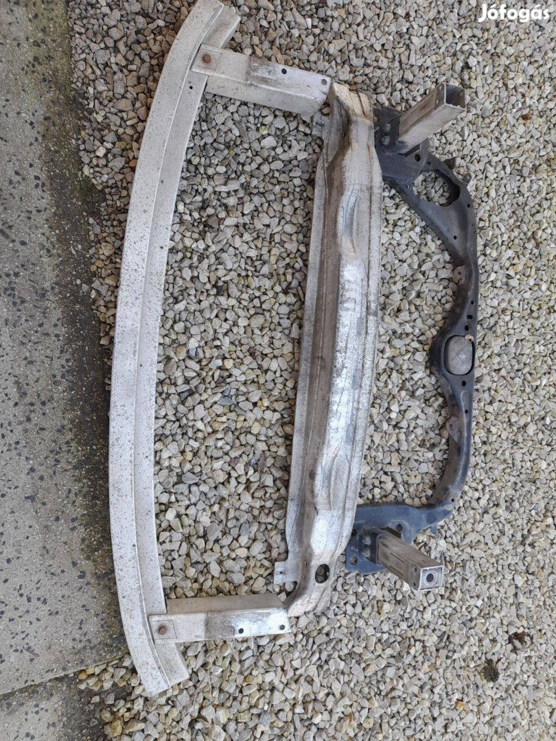 Audi A6 2004-2011 lökhárítóhoz merevítő eladó