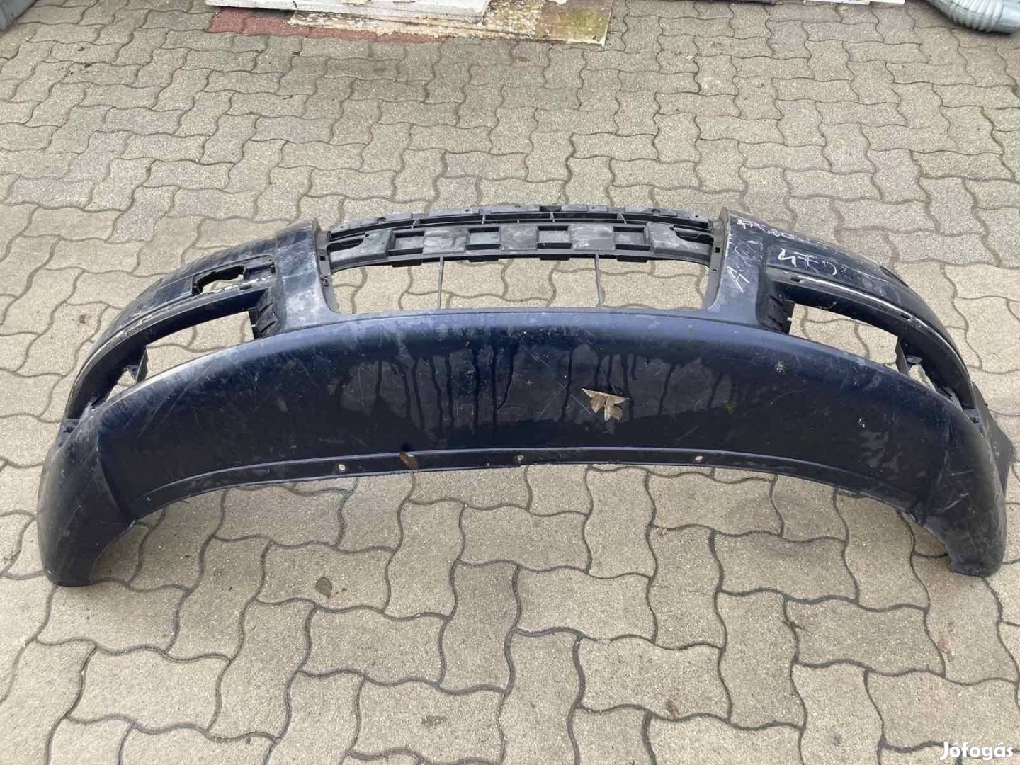 Audi A6 4FS lökháritó első bal oldala enyhén sérül eladó