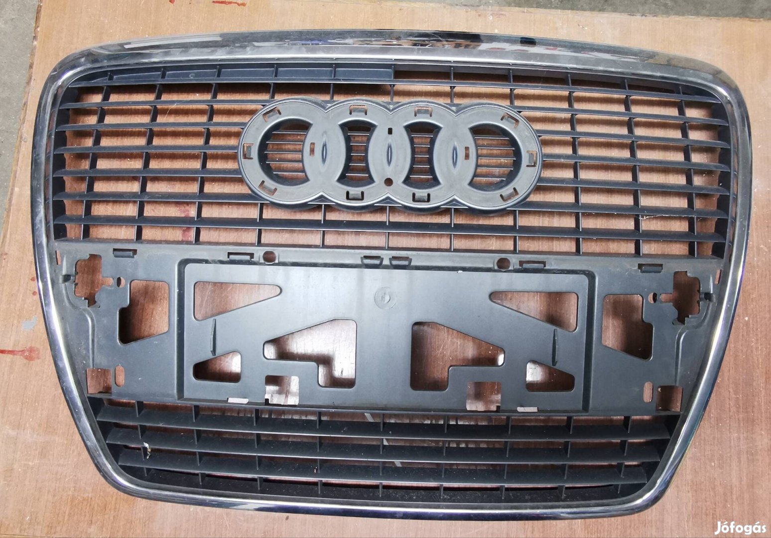 Audi A6 4F C6 hűtőrács eladó