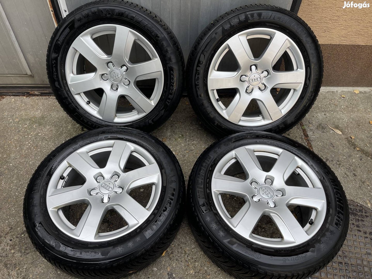 Audi A6 4G gyári 17" alufelni 225/55r17 téli gumikkal