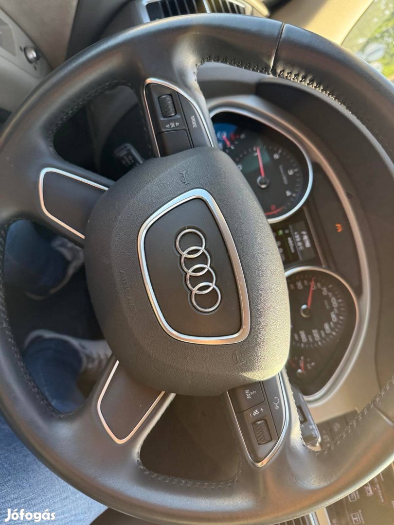 Audi A6/A7 Q7 4l bőr vibrós kormány légzsákkal eladó!