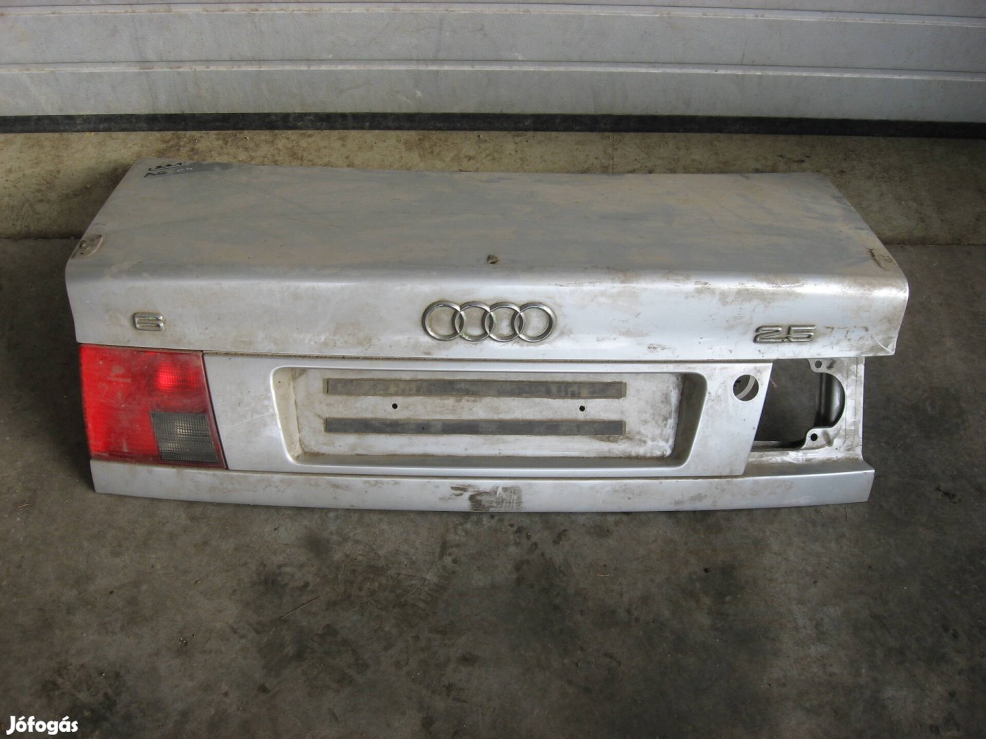 Audi A6 C4 limuzin csomagtér ajtó