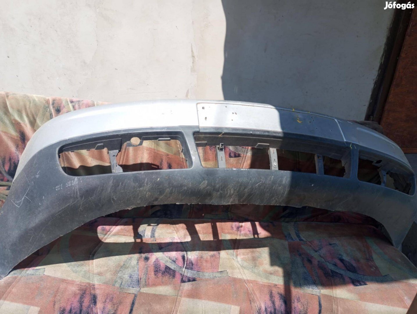 Audi A6 C5 Elsőlökhárító (Postázom is)