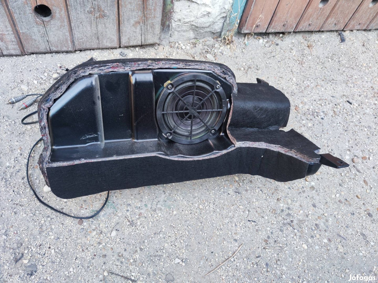 Audi A6 C5 bose beépített erősítős mélyláda