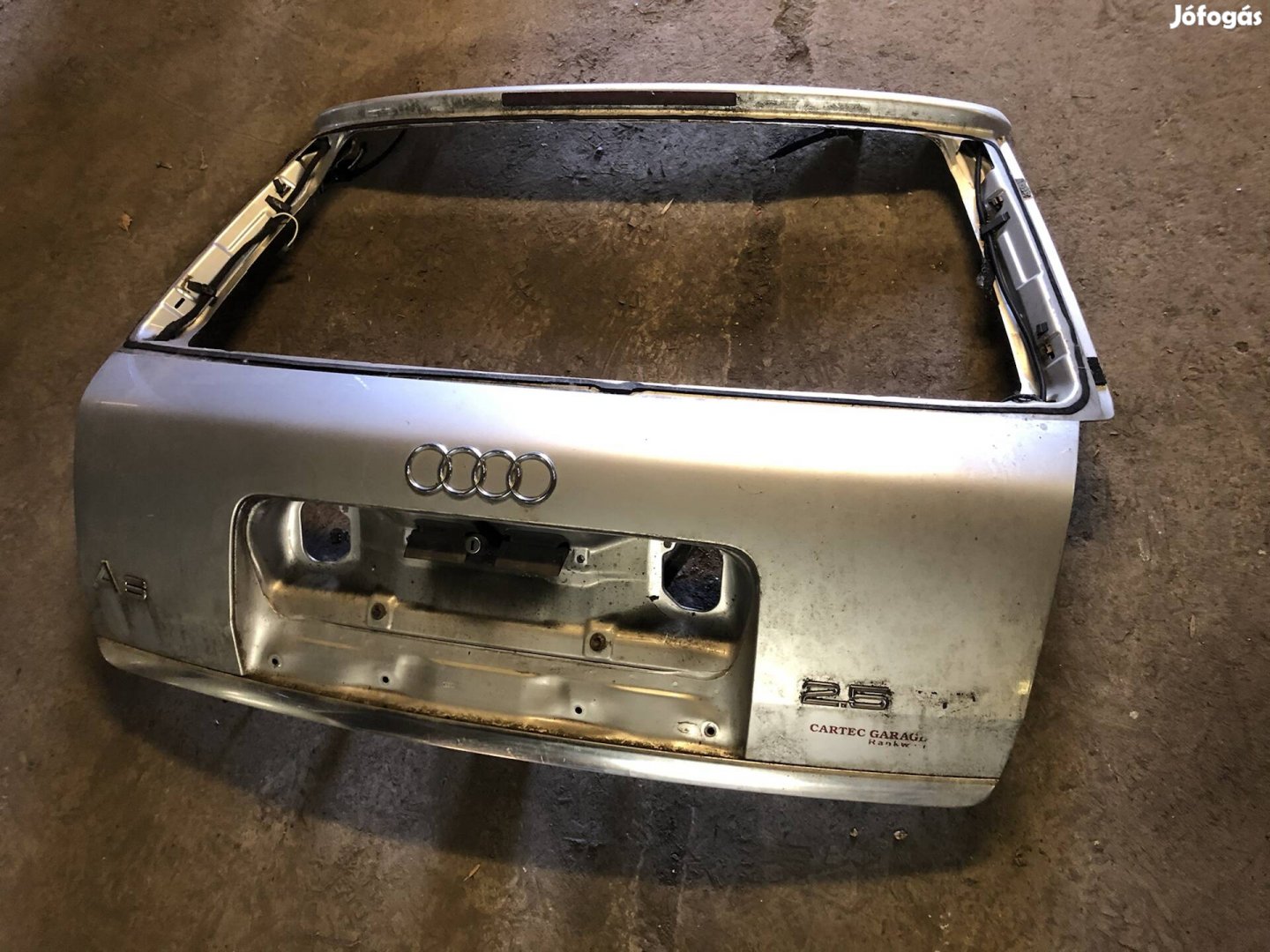 Audi A6 C5 csomagtér ajtó 