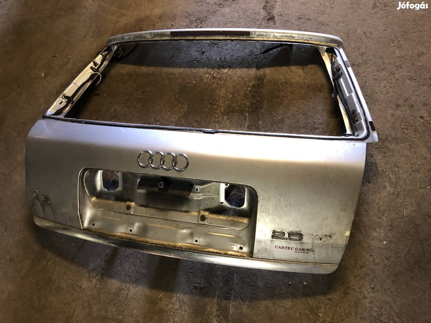 Audi A6 C5 csomagtér ajtó ezüst 