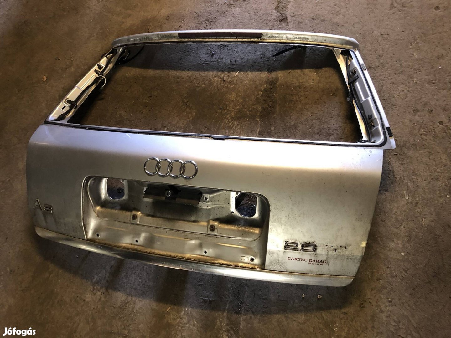 Audi A6 C5 csomagtér ajtó ezüst 