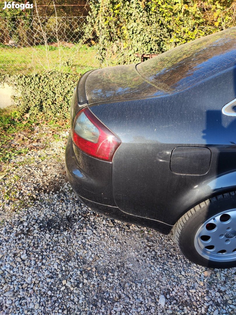 Audi A6 C5 csomagtér ajtó szárnnyal 1997-2004