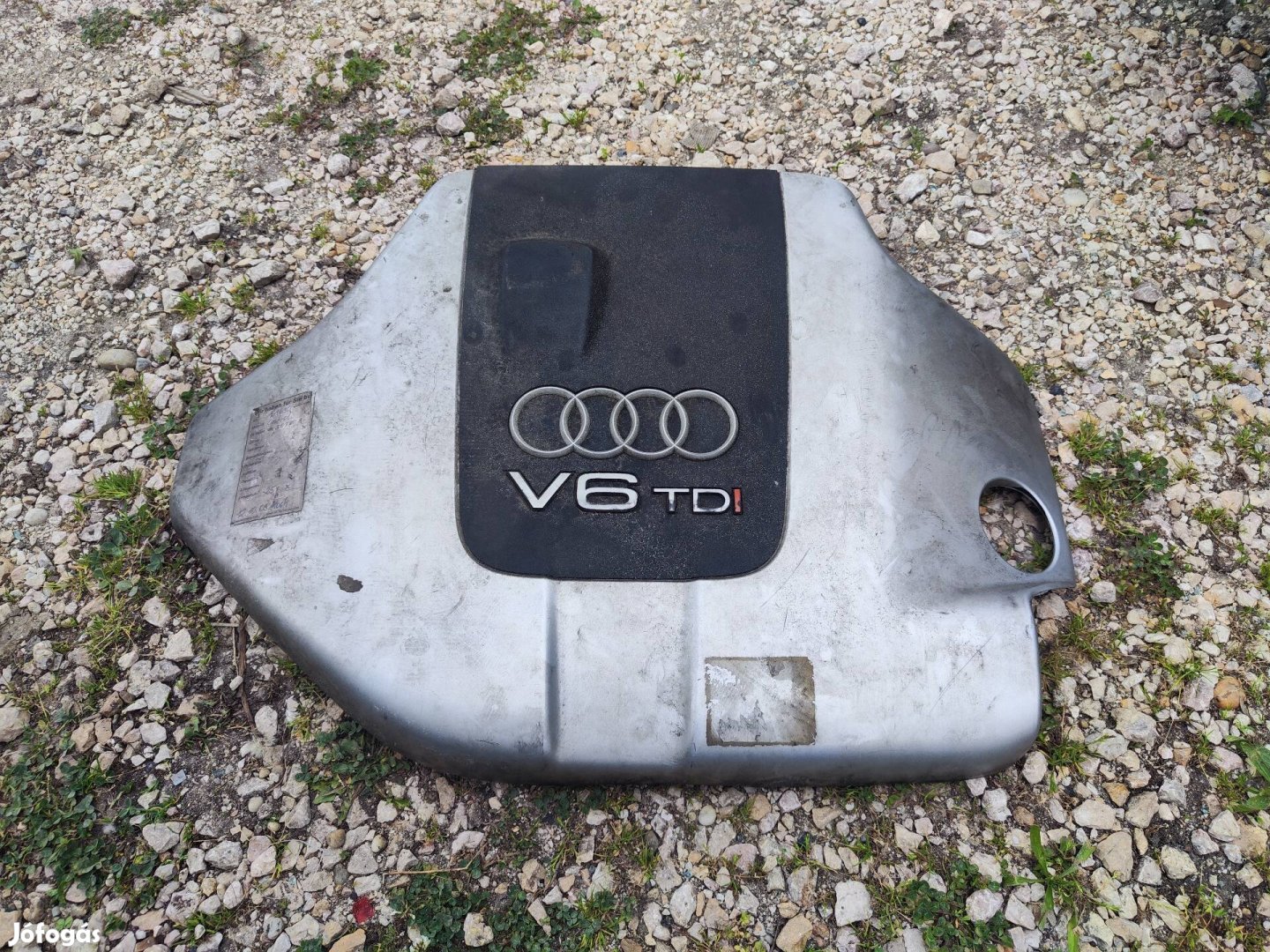 Audi A6 C5 motorburkolat 2.5v6