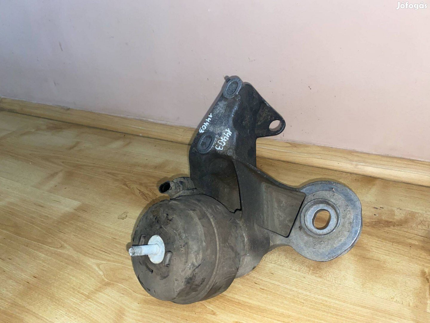 Audi A6 C6 motortartó bak 4F0199352E