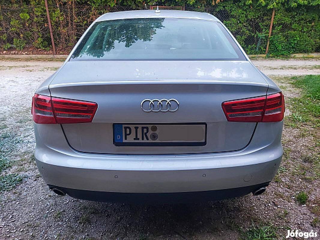 Audi A6 C7 4G sedan csomagtér ajtó csomagtérajtó hátfal