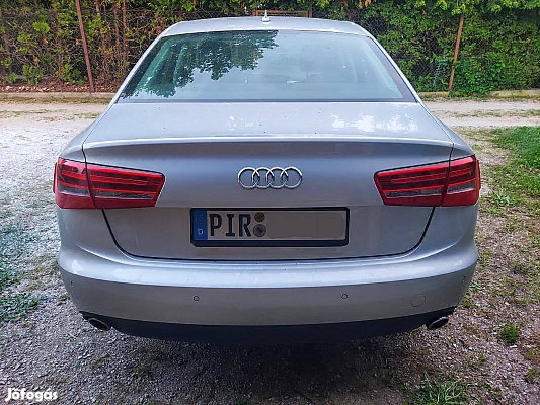 Audi A6 C7 4G sedan csomagtér ajtó csomagtérajtó hátfal