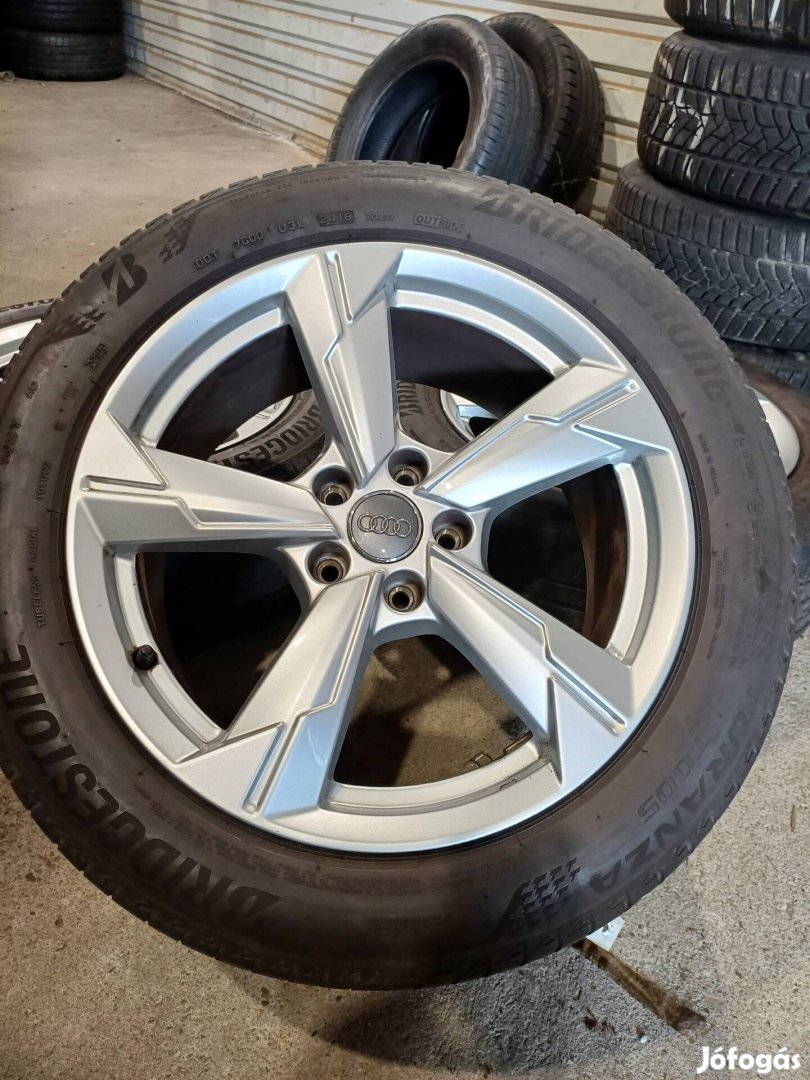 Audi A6 S6 C8 4K 18"- os gyári szett 