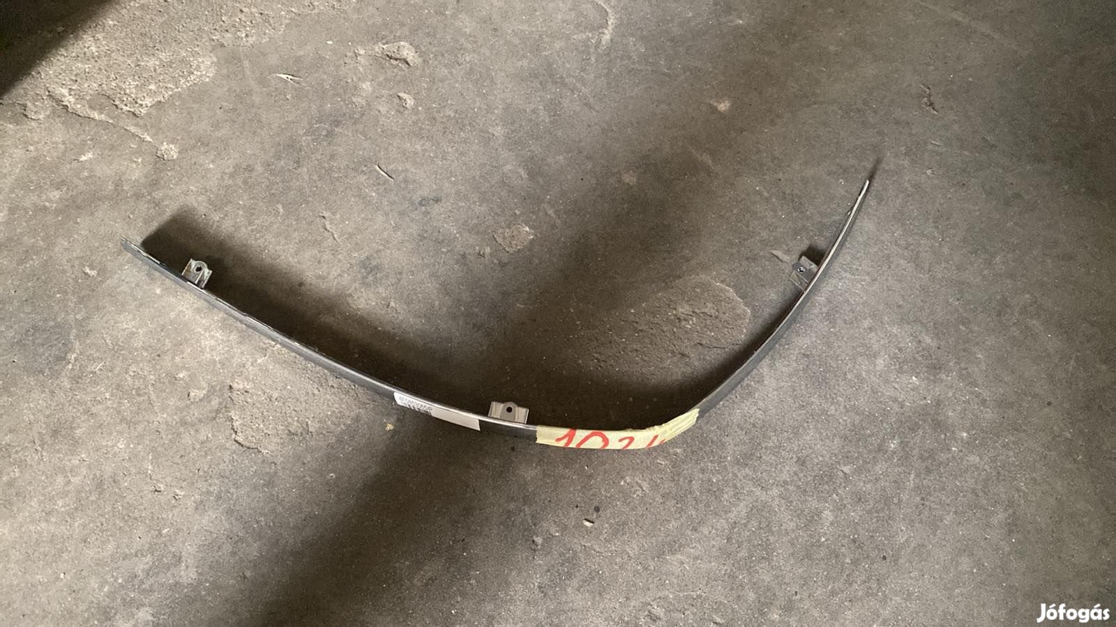 Audi A6 bal első lökhárító díszléc króm 4F0853065 eladó