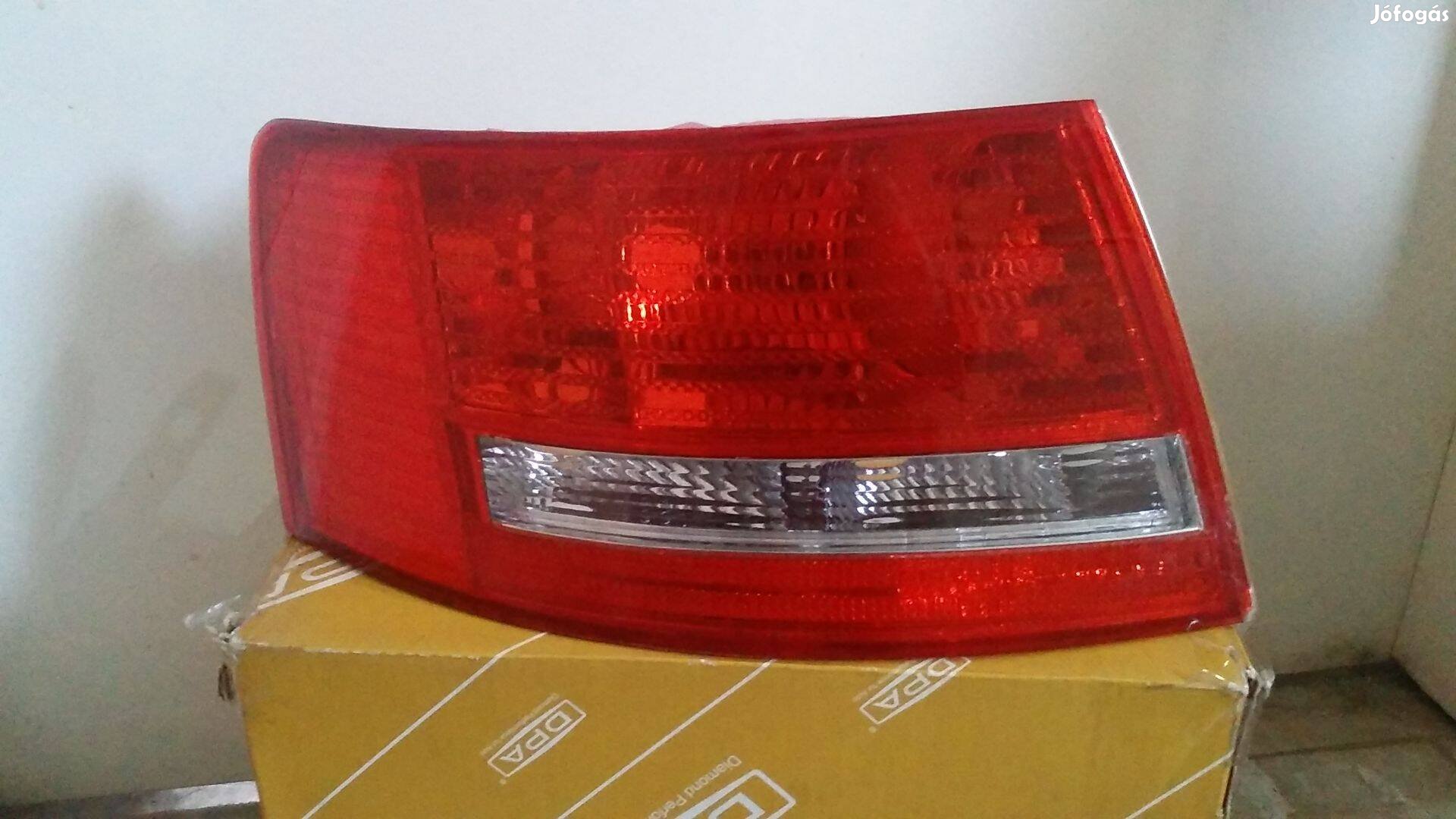 Audi A6 limuzin hátsó lámpa 2004-től