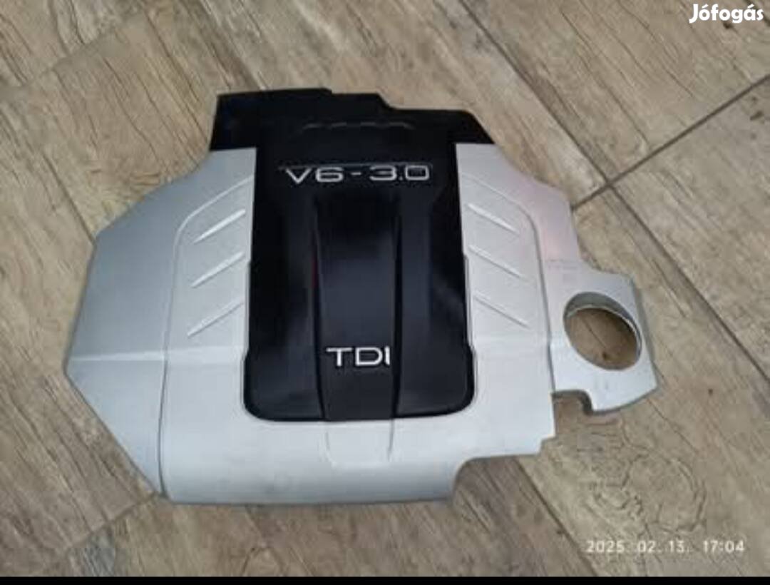Audi A6 motor burkolat 