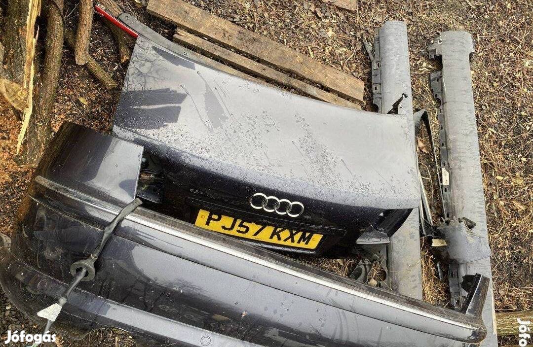 Audi A8 D3 hátsó lökhárító radaros és csomagtérajtó posta megoldható