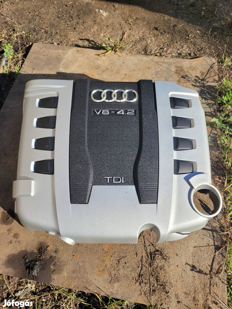 Audi A8 D3 műanyag motor burkolat