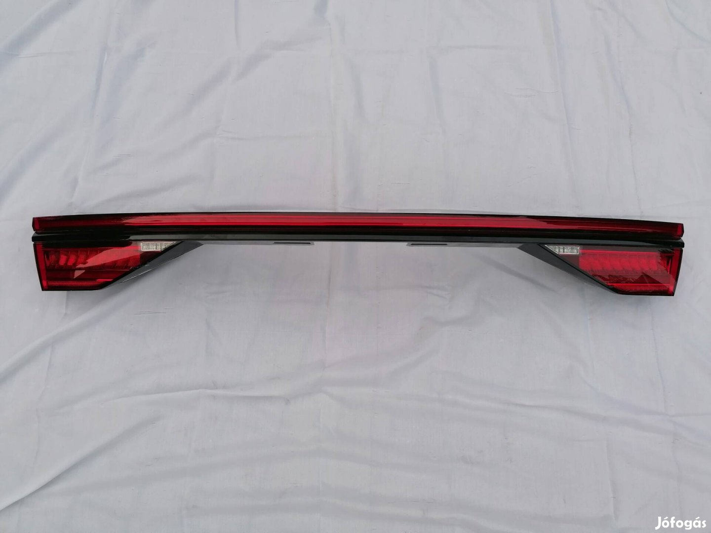 Audi A8 S8 hátsó lámpa Cikkszám 4N0.945.095.L 