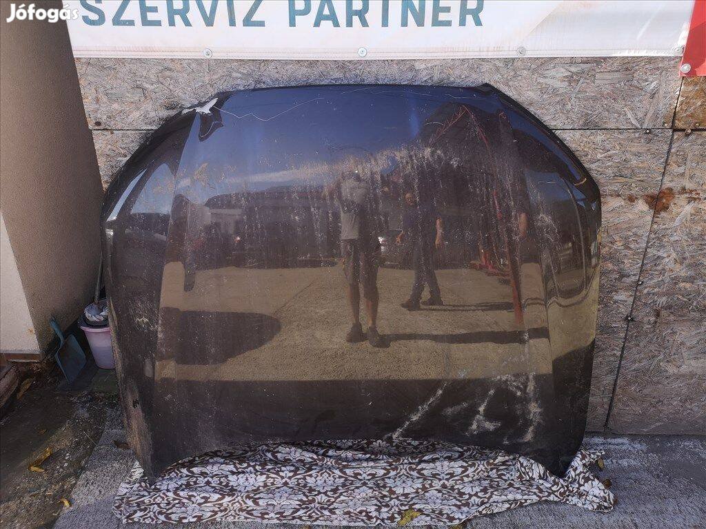 Audi A8 (D4 - 4H) AUDI A8 Motorháztető sérült