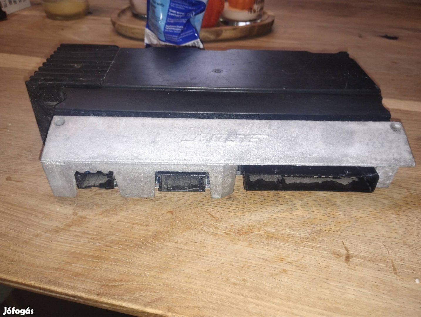 Audi A8 gyári Bose erősítő 