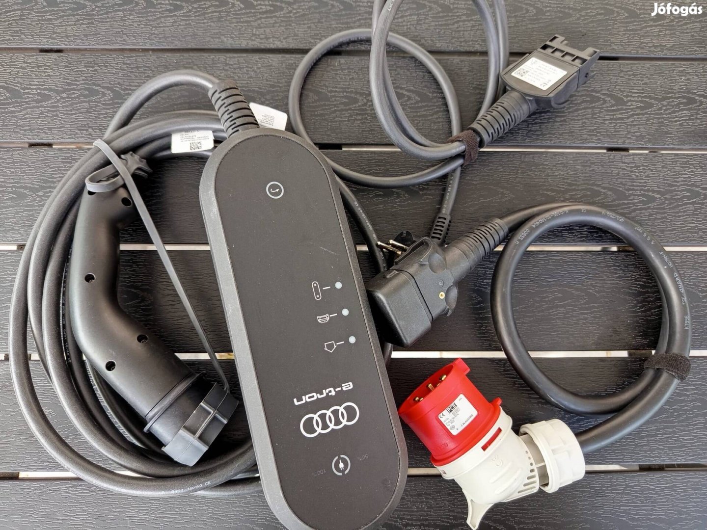 Audi E tron 380/220 Töltő
