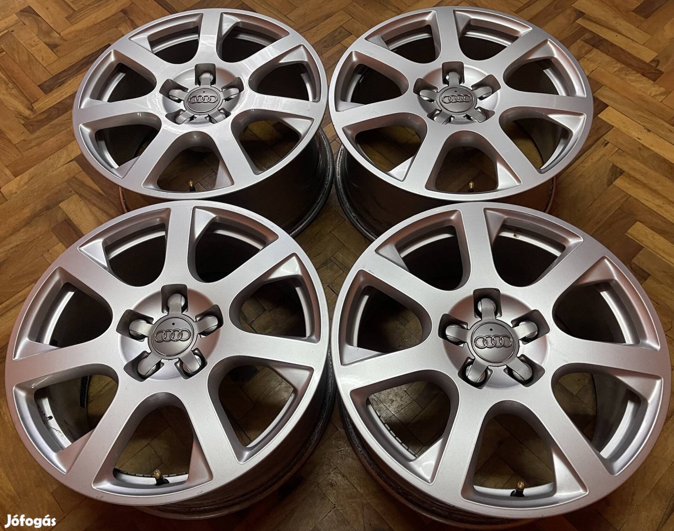Audi Gyári Alufelni 17" 5x112