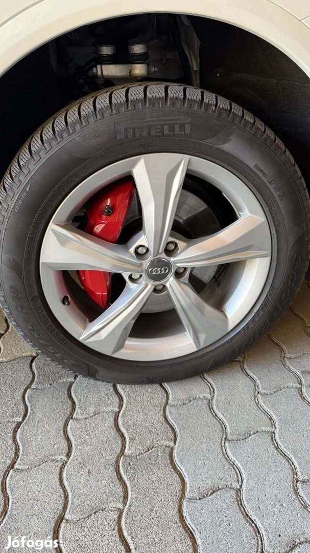 Audi Gyári Alufelni 235 55 R19 téli Gumi 