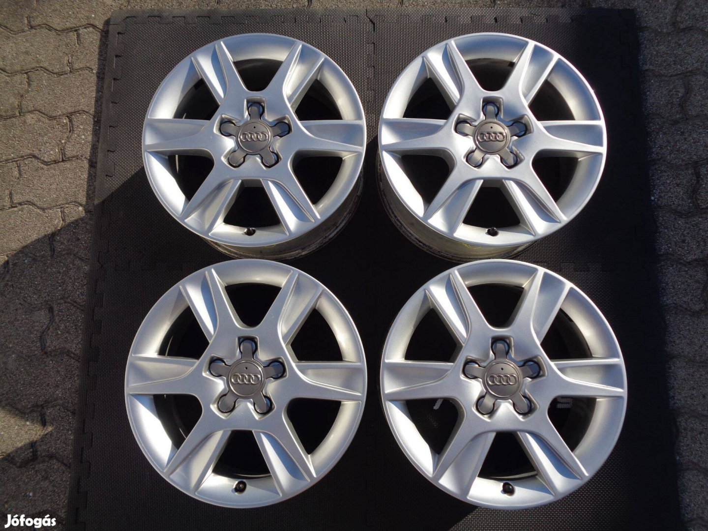 Audi Gyári alufelni 16-os, 5x112-es osztóval jó állapotban eladó